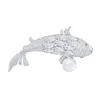 Luksusowy srebrny kolor pływający broszka rybka dla kobiet krystaliczne ryby broszki perłowe