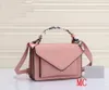 Tasarımcılar Crossbody Bag Womens Luxurys Çantalar Çanta Siyah Moda Deri Debriyaj Zinciri Kuzu Dinek Omuz Cross Vücut Çantalar