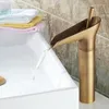 Смесители раковины для ванной комнаты антикварные латунные водопад в стиле однорезовое смеситель