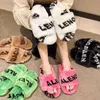 نساء الفاخرة Slippers مصممة الصوف الصوف دافئ المنزل أحذية الشتاء الشتاء الحجم 35-42 TopDesigners032