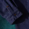 Casual shirts voor heren mode corduroy voor mannen gestreepte patchwork rapel raap met lange mouwen button up shirt premium streetwear heren kleding