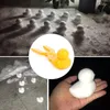 Favor de la fiesta 1 PCS Snowball Maker Clip de plástico Niños Sandón de arena al aire libre Molde de bola Juguetes Fight Duck Snowman juguete para niños