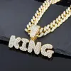 Chaines Iced Out Letter Bling Pendent Collier de chaîne de liaison cubaine pour femmes Hiphop Luxury Square Rhinaistone Punk Jewelry