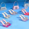 Przezroczyste szpilki Kapcie mody kryształowy kryształowy damski sandały projektanci satynowe slajdy 95 cm buty na obcasie kwadratowe hea7372367