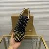 Toppmens Stylish Studded Shoes Handgjorda riktiga l￤derdesigner Rock Style unisex Red Soles Shoes Luxury Fashion Womens Diamond Incrusted Casual Shoe 00163