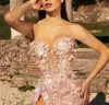 Pink Mermaid Prom Dresses ärmlös V Neck Axel Applices Sequins Golvlängd Blommor Lace Hollow Side Slit Evening Formal 246R