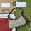 Zincir Kapitone Çanta Kadın Crossbody Koltukaltı Çanta Omuz Çantaları Kanvas Deri Çanta Şerit Geniş Kayış Retro Debriyaj Çanta Moda Mektup Donanım Çıkarılabilir Askılar