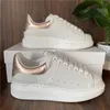 2022 Nya man casual skor mocka sneakers designer logotyp överdimensionerad vit svart läder lyxiga sammet lägenheter snörning upp ensamstående kvinnor espadrilles