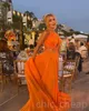 2023 Arabiska aso ebi orange a-line prom kl￤nningar kristaller p￤rlstav chiffong kv￤ll formell parti andra mottagning f￶delsedag engagemang kl￤nningar kl￤nning zj660