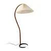 Lampade da terra Nordic Home Decor Standing For Living Room Decoration Chambre Corner Light Smart Lamp 2022 Trend Mais