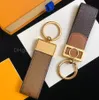 Yeni yüksek kaliteli tasarımcı lüks anahtar zinciri erkek deri araba anahtarlık anahtarlık anahtar zincirleri toka kadın moda çantaları asılı toka hediyesi