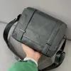 Homens de alta qualidade Crossbody Black Grande Capacitar Bolsas de ombro de negócios Bolsas de ombro de moda de moda cruzada Top Designers de luxo Bolsas de atacado carteiras de atacado