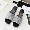 2023 Designer Pure Color Square Head Slides tofflor Womens Luxury 100% Leather Pearl Upper Outdoor High Heels Sandaler Lady Sexig Gallow Mouth Slipper Shoes Storlek 35-42