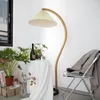 Golvlampor Nordisk heminredning Stående för vardagsrumsdekoration Chambre Corner Light Smart Lamp 2022 Trend Mais
