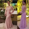 2023 Pink Mermaid Vality Dresses equins requins Long Sleeves Scoop Scoop Nevel طول الأرضية مخصصة مناسبة رسمية ارتداء ثوب حفلة موسيقية عربية Vestidos