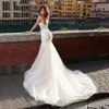 Nuovo bellissimo abito da sposa bianco da donna con scollo a cuore senza maniche a sirena, strascico con applicazioni, abiti da sposa in tulle