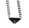 Femmes Hommes Designer de luxe Collier Chaîne Bijoux de mode Noir Blanc P Triangle Pendentif Design Party Or Hip Hop Punk Hommes Neckl307c