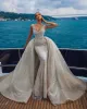 Lussuoso abito da sposa Dubai con perline cristalli strass abiti da sposa scollo a V con strascico staccabile abito da sposa 2023