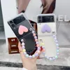 DIY Fashion 3D Love Сердца Корпуса красочные бусины браслет ручной цепь прозрачная ударная крышка для Samsung Galaxy Z Flip 4 3 Flip4 Flip3 5g