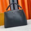 Kapucyny Duża torebka kobiety TOTE TOBA Oryginalna skórzana torebka na ramię Moda Lett Butt Solid Kolor Uchwyt Top Lame Duża torebki pojemności 36 cm