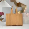 NOWOŚĆ The Tote Bag Luksusowe TOSES Women Designer Torba Crossbody Męskie torby plażowe Portfel Portfer Rzędzi Projektanci torebka torebka Średnie mody torebki torebka 221226