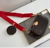 Designer kvinnor väska axelväskor handväska original lådedatum kod kor kroppskvinna koppling handväska med mönster blommor och bokstäver tre i en