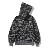 2023 Mens dames ontwerper camouflage hoodies mode pa printing aap wgm hoodie Paris Cardigan Classic winter pluche jas trui bapes hoody