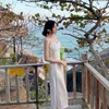 Robes Décontractées Femmes Long Blanc Dos Nu Slip Robe Robe D'été 2022 Piste Élégant Coréen Maxi Mince Fée Plage Vacances Fête Nuit