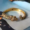 Bangle Timeless Wonder Fancy Zirconia Leopardo incernierato per gioielli firmati da donna Punk Gothic Slay Runway NY 4524