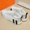 Мужские ботинки Scasual Sneaker Embellisionmen Число повседневной обуви из тонкого холста и размера овчины 38-46 Mkjk565632