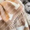 Kvinnor Cashmere Scarf Designer Scarves Winter Men Soft Thick Shawl Scarfs Luxury Letter Scarf Ladies Fashion Long Wraps