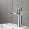 Robinets d'évier de salle de bains Robinet de lavabo Robinet mitigeur Pont d'eau en acier inoxydable monté avec 2 tuyaux