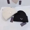 Beanie cap designer kvinnor hattar stickade hatt skalle mössor för mans kvinnor casquette bokstav ren bomull bekväma modetillbehör flera stilar