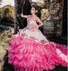 Charro fuchsia quinceanera elbiseler çiçek dantel aplike kapalı omuz bağcısı tatlı 16 balo balo elbiseleri vestidos de xv anos 15