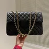 Kawior Skóra Bydlęca Flap Jumbo Pikowane Torby Vintage Kobiety Duża Pojemność Markowe Torebki Klasyczne Matelasse Hardware Skórzany Portfel Crossbody Z Portfelem Na Monety 32x22C