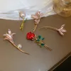 Brooches Rhinestone Pink Red Flower For Elegant Woman Tulip Bouquet Bowknot Lapel Pins Wedding Distinctive Jewelry