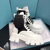 2023 Stivaletti in pelle e nylon firmati da donna Tacco Martin Monolith Lady Sneakers invernali con piattaforma in tessuto spazzolato Australia con scatola