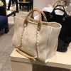 Kvinnor Luxury Handv￤skor Casual Totes Designer Beach Bag Fashion Sticking Purse Axel stor kapacitet Plain med kedjeduk canvas shopp239u