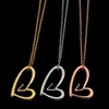 Colar de pingente de aço de titânio V-Letter Love Chain Colares