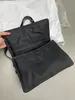 Tasarımcı Yeniden Alış Üçgen Sini Büyük Kare Naylon Crossbody Çantalar Çanta Debriyajı Omuz Kayışı Menen Cüzdan Postacı Tates Satchel Hobo Bag Yumuşak