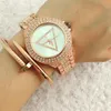 Moda Quartz Brand Watches Women Girl Crystal Triangle Style Dial Dial Band Metal Wrist Watch GS6831-1255Y