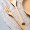 Servis uppsättningar Vogvigo Beech Spoon Chopsticks Fork Box Custom Gravering av fyrkantig handtag kinesisk japansk stiluppsättning med bambufodral