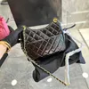 Sac à main Hobo brillant cuir de veau froissé doré chaîne en métal croisière Gabrielle matelassé bandoulière réglable fronde concepteur marque de luxe sac à main