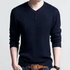 メンズTシャツ秋の冬のソリッドカラー衣類男性セーターシックvネック長袖プルオーバースリムフィットニットブラウス