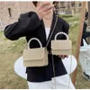 Fashion Straw Woven Shoulder Bags for Women Summer Beach Vintage Clamshell Crossbody Bag Female Designer Gold Chain Handväskor SAC272Y