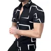 Chemises décontractées pour hommes Imprimé géométrique T-shirts pour hommes Mode Col rabattu T-shirt boutonné Été Cardigan à manches courtes pour hommes Streetwear