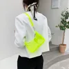 أكياس مسائية حقيبة الكتف الشفافة الصيفية للنساء PVC PVC لطيف السيدات السيدات اللون حقيبة يد FAMALE SATCHELS القابض