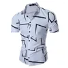 Chemises décontractées pour hommes Imprimé géométrique T-shirts pour hommes Mode Col rabattu T-shirt boutonné Été Cardigan à manches courtes pour hommes Streetwear