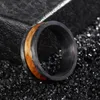 Wedding Rings Poya 8mm Men Promise Band Real Hammered Edge Carbon Fiber Ring met verkoolde whisky vat hout