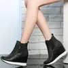 Sandalen Punk Creepers Frauen Hohl Echtes Leder Keile High Heel Gladiator Weibliche Sommer Top Runde Kappe Mode Turnschuhe